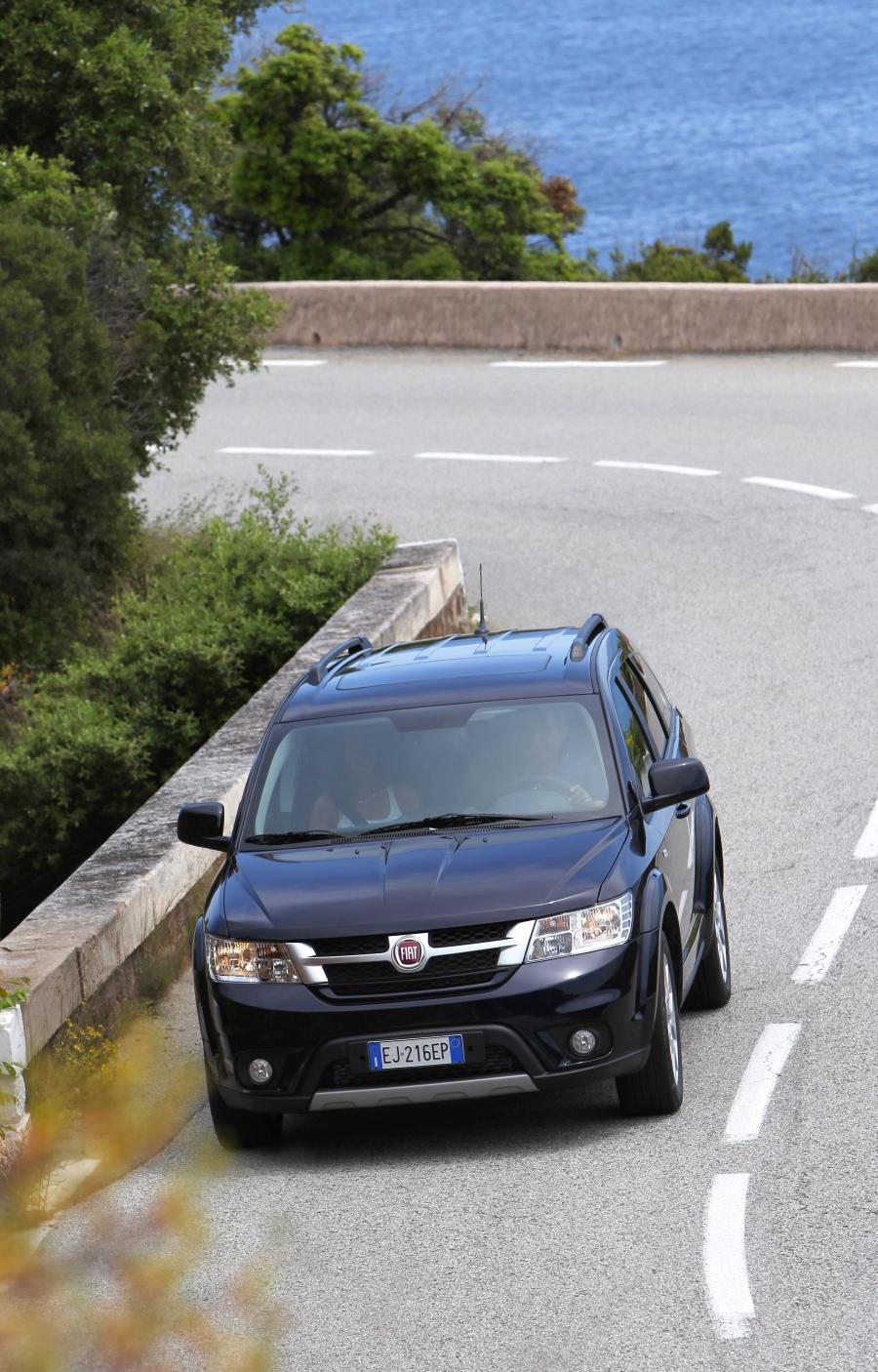  Fiat Freemont 2011 года  (фото 73 из 111)
